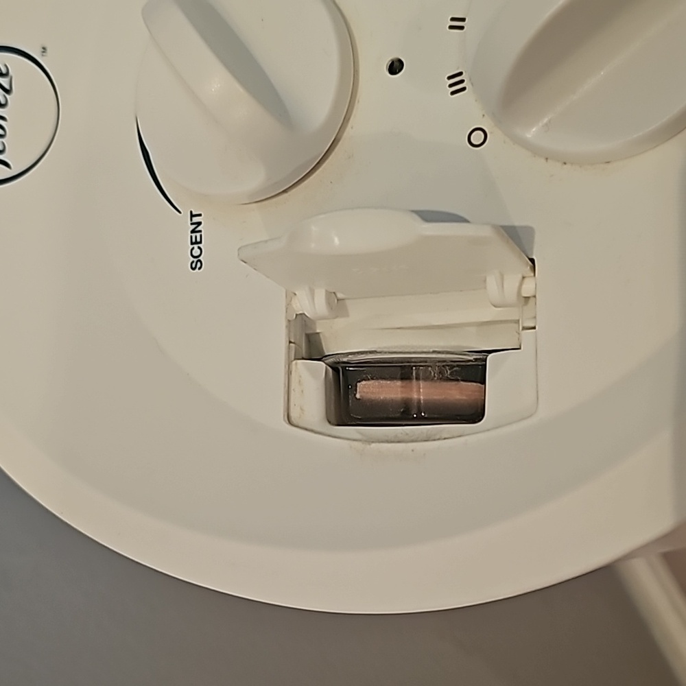 Febreze Mini Tower Air Purifier with Dual-Action HEPA-Type Filter, FHT180W, - Picture 3 of 8